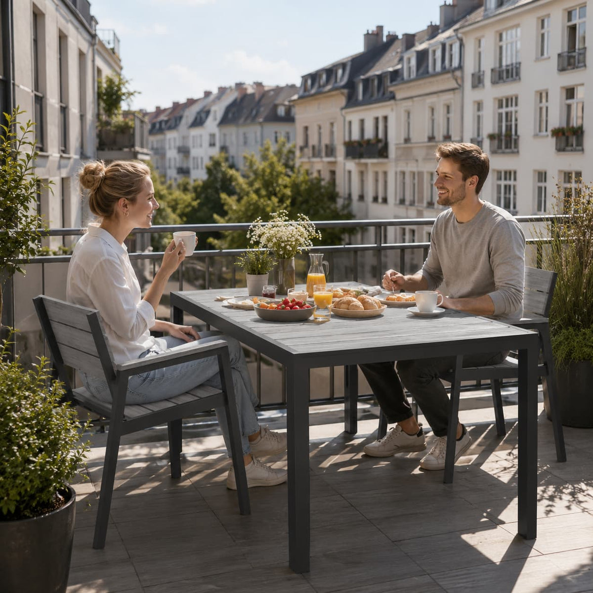 Balkonmöbel Set 150 cm – Aluminium in Holzoptik für 2 bis 4 Personen - Yardwell
